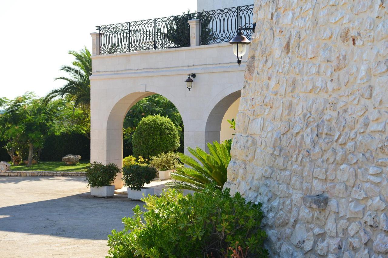 Masseria Peppeturro Cisternino Bagian luar foto